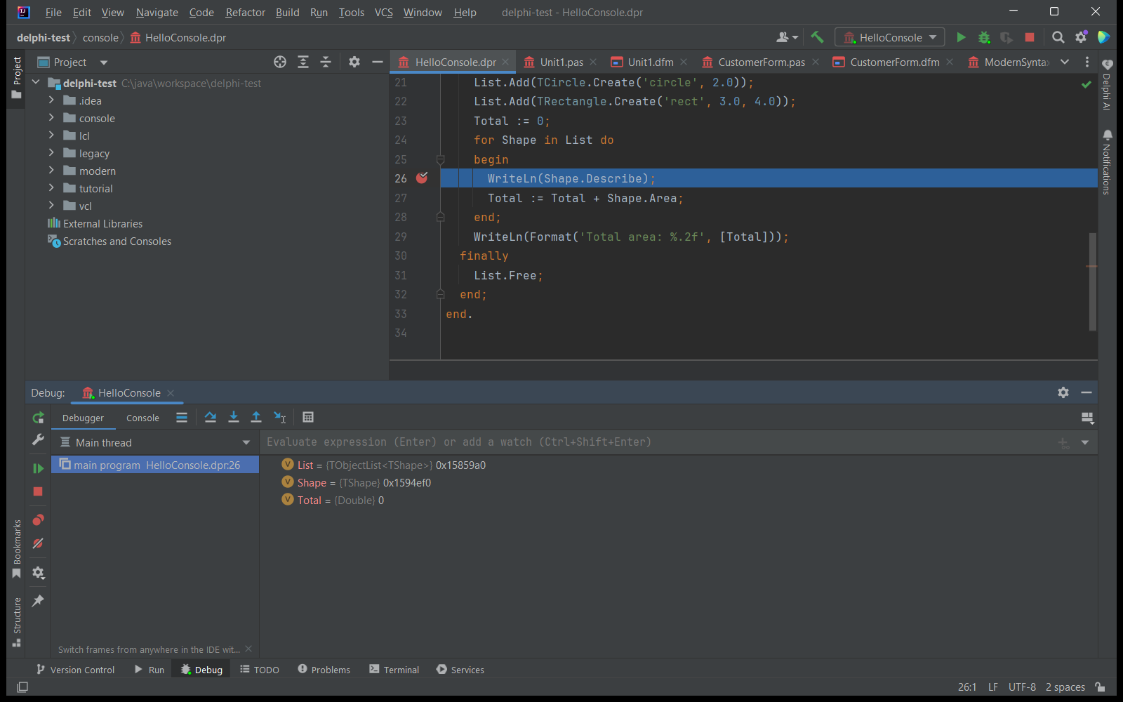 Der Debugger an einem Breakpoint in einem Delphi-Konsolenprogramm, mit den Variablen List, Shape und Total