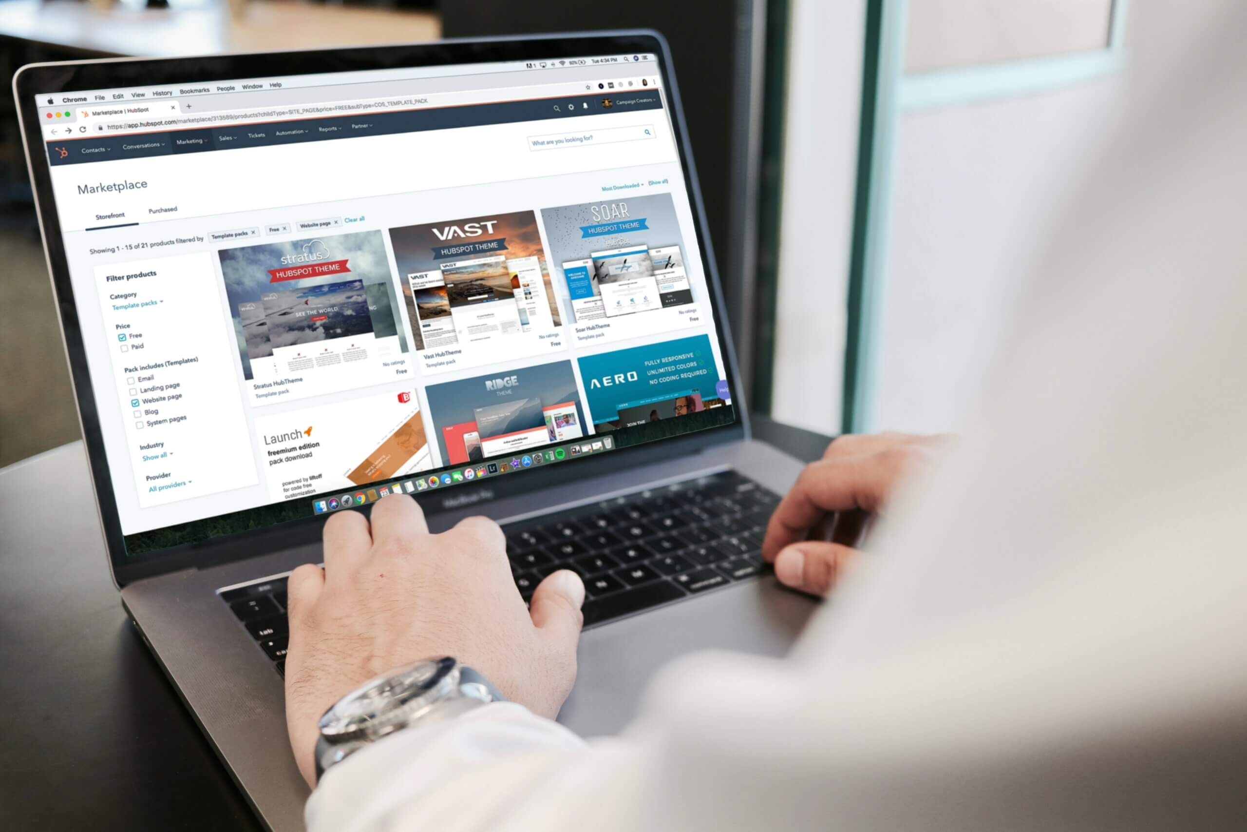 online shopping-Photo by Campaign Creators on Unsplash